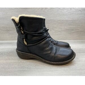 UGG Australia Women's Black Leather Shearling Lined 9 Wrap Lace Ankle Boots